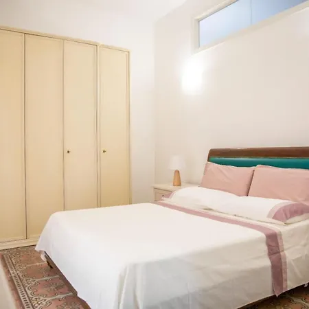 La Maison De La Vakantiehuis Cefalù